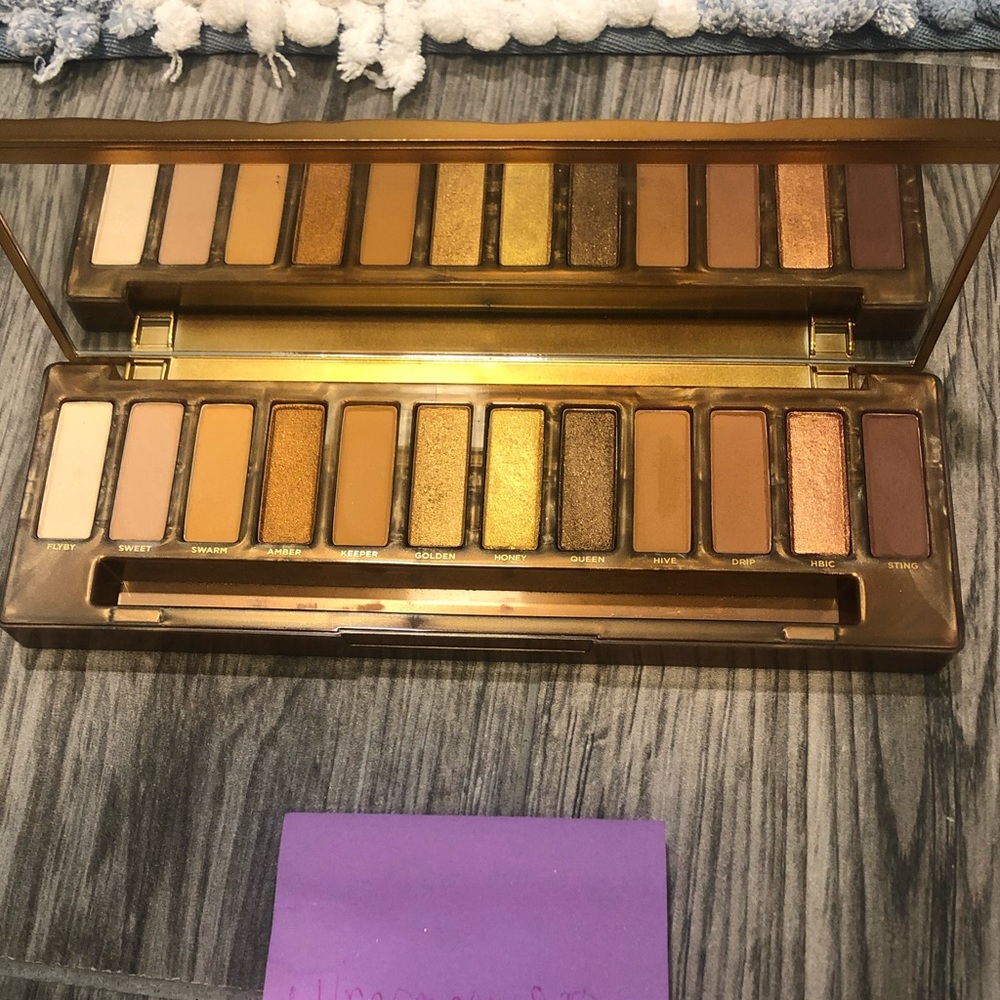 ❌SOLD❌❌❌❌❌Urban decay naked honey palette